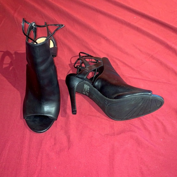 Black Open Toe Heels - Picture 4 of 6